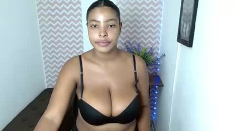 Snapshot of shantalcarson chatting on 07.03.26 Dayana online show from 07.03.26