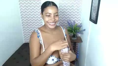 Snapshot of shantalcarson chatting on 07.15.26 Dayana online show from 07.15.26