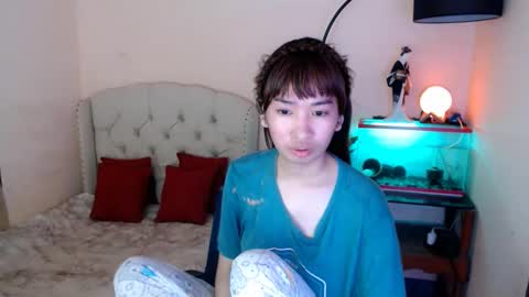 Snapshot of shantalfoxxy chatting on 02.25.25 SHANTA FOX s online show from 02.25.25