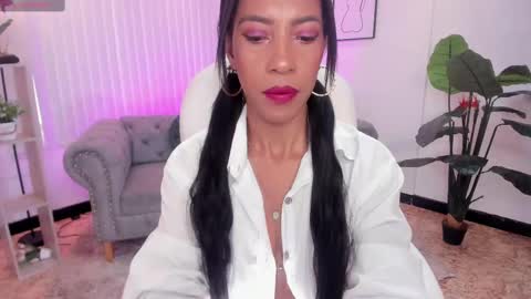 Shantall wills online show from 02.22.25