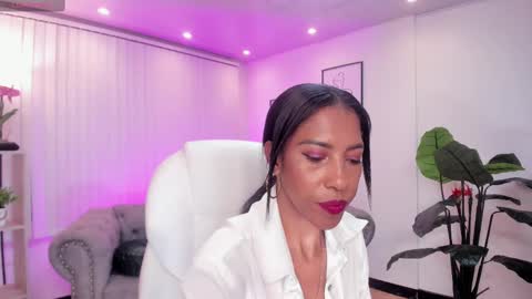 Shantall wills online show from 02.23.25