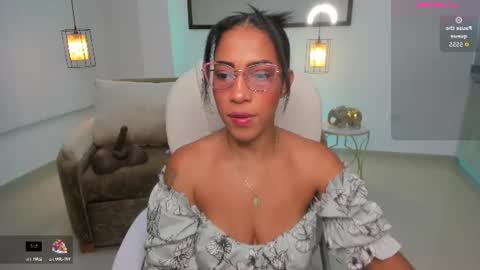 Snapshot of shantall_wills chatting on 07.10.26 Shantall wills online show from 07.10.26