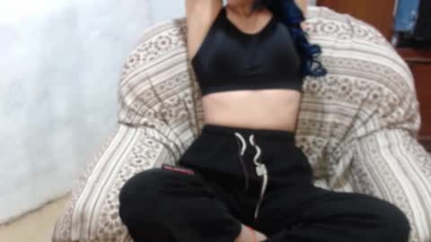 shanyflores5 online show from 02.18.26