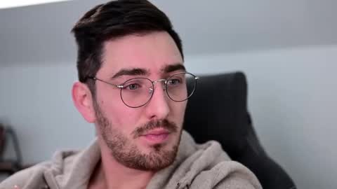 frenchy boy online show from 12.04.24