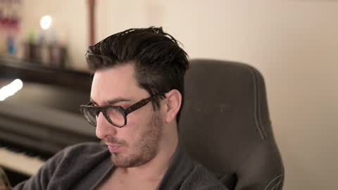 Snapshot of shape80 chatting on 12.18.25 frenchy boy online show from 12.18.25