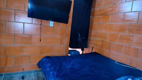 Snapshot of sharain chatting on 12.27.24 My real name is bella  Much Gust  online show from 12.27.24