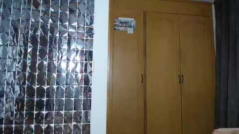 sharickleon11 online show from 09.25.25