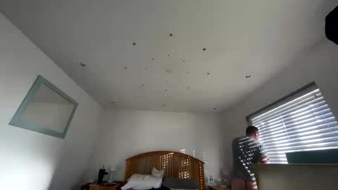 Sharksboy online show from 01.02.25