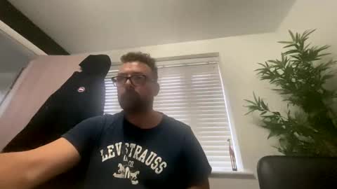 Sharksboy online show from 02.22.25