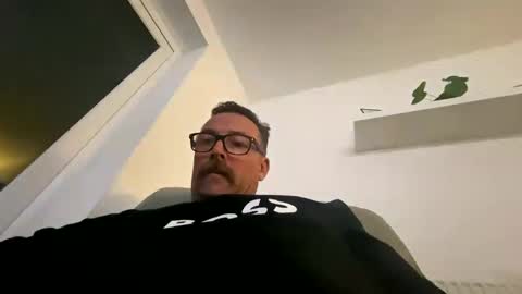 Sharksboy online show from 10.04.25