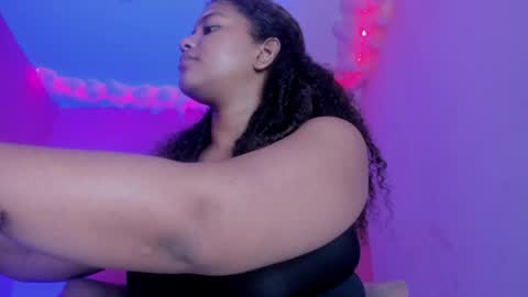 Snapshot of sharlot_evans_ chatting on 11.05.25 Sharlot online show from 11.05.25