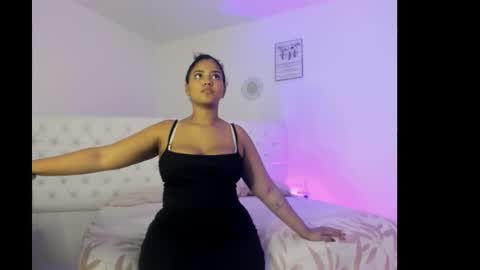 Snapshot of sharlot_evans_ chatting on 11.28.25 Sharlot online show from 11.28.25