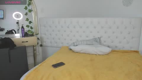 Snapshot of sharlot_evans_ chatting on 01.12.26 Sharlot online show from 01.12.26