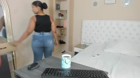 Snapshot of sharlot_evans_ chatting on 08.06.26 Sharlot online show from 08.06.26