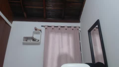 Snapshot of sharlotte_mom chatting on 02.18.25 sharlotte online show from 02.18.25