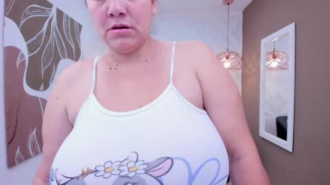 Snapshot of sharon_titts chatting on 05.13.26 sharon online show from 05.13.26
