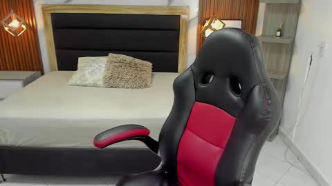 M A G N O  online show from 11.01.25