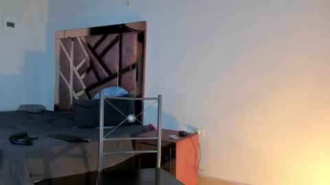 Snapshot of sharondeluxe chatting on 11.04.25 SHARONDELUXE online show from 11.04.25