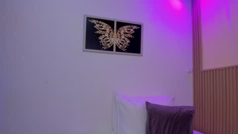 Snapshot of sharonscothh chatting on 06.13.26 sharonscothh online show from 06.13.26