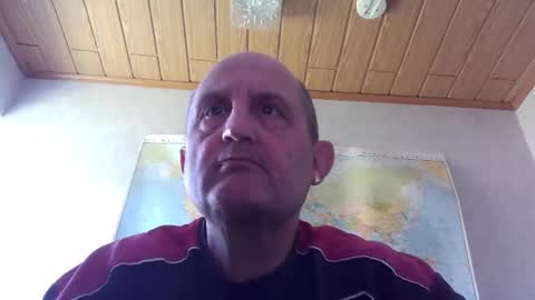 Snapshot of sharpshoder chatting on 05.23.26 Peter online show from 05.23.26