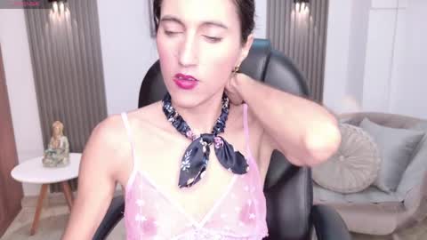 Snapshot of shary_leon_ chatting on 05.11.26 shary_leon_ online show from 05.11.26
