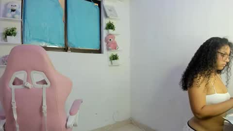 loraine online show from 10.21.25