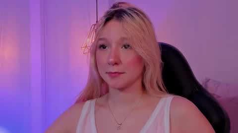 Shantall online show from 02.23.25