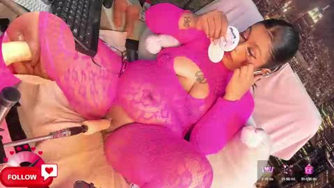Snapshot of shayna_manson_ chatting on 02.27.25 INDEPENDENT MODEL ITS JUST YOU ME online show from 02.27.25