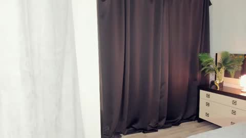 Violet online show from 12.21.24