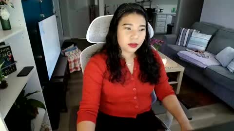 Snapshot of sheilyn_smith chatting on 04.22.26 sheilyn_smith online show from 04.22.26