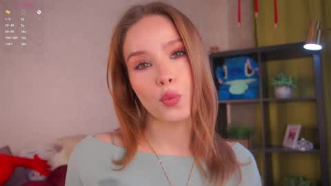 Lina online show from 04.10.26