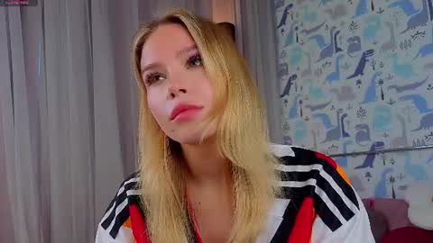 Snapshot of sheliamuyres chatting on 07.03.26 Lina online show from 07.03.26