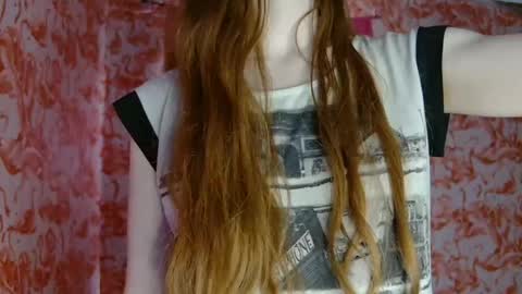 Snapshot of shelikessoymilk chatting on 05.17.26 Erika online show from 05.17.26