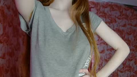 Snapshot of shelikessoymilk chatting on 07.25.26 Erika online show from 07.25.26
