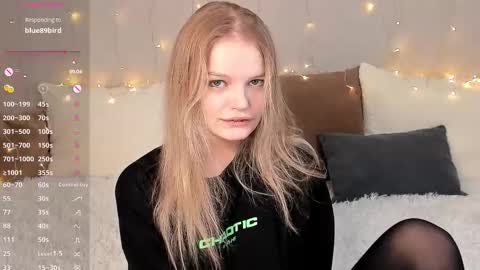 Snapshot of shellyboom chatting on 02.01.26 shellyboom online show from 02.01.26