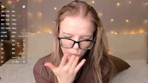 Snapshot of shellyboom chatting on 02.03.26 shellyboom online show from 02.03.26