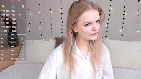 Snapshot of shellyboom chatting on 02.14.26 shellyboom online show from 02.14.26