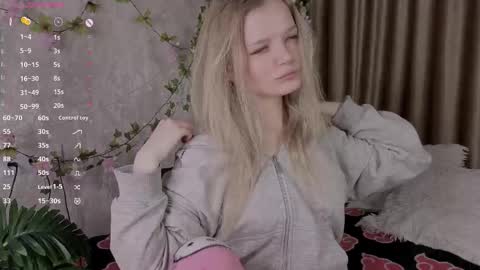 Snapshot of shellyboom chatting on 03.09.26 shellyboom online show from 03.09.26