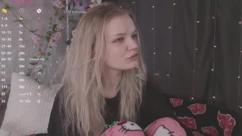 Snapshot of shellyboom chatting on 03.31.26 shellyboom online show from 03.31.26