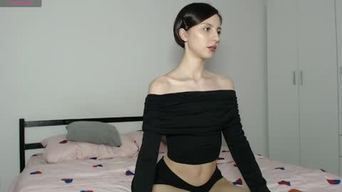 Snapshot of shellydiamon chatting on 05.14.26 Shelly online show from 05.14.26