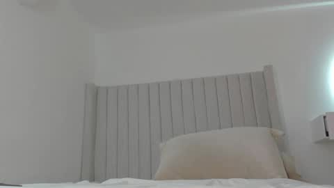 shelynna_azzul online show from 01.12.25