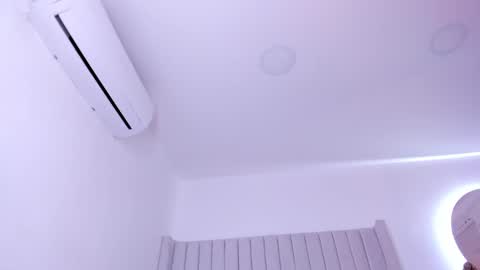 shelynna_azzul online show from 01.16.25