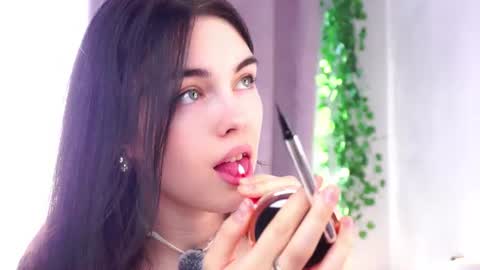 Snapshot of sheragroepper chatting on 06.19.26 Mira online show from 06.19.26