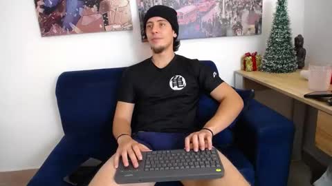 Snapshot of sherlock_holmes_ chatting on 12.27.24 Sherlock Holmes online show from 12.27.24