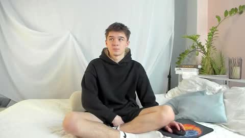 Snapshot of sherlockmax chatting on 02.18.26 Max online show from 02.18.26