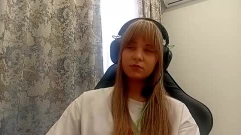 Lisa online show from 11.24.25