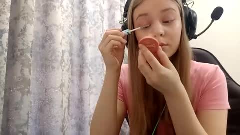 Lisa online show from 12.17.25