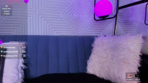 Snapshot of sherydan_love chatting on 01.14.25 mia online show from 01.14.25