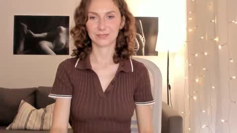 Snapshot of shesleepsnaked chatting on 05.19.26 shesleepsnaked online show from 05.19.26