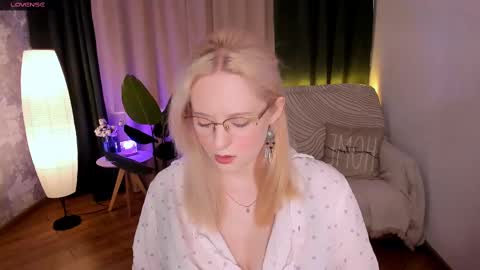 Hello guys my name is Aemilia online show from 02.16.25